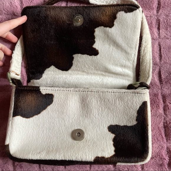 Faux cow hide purse - Picture 4 of 5